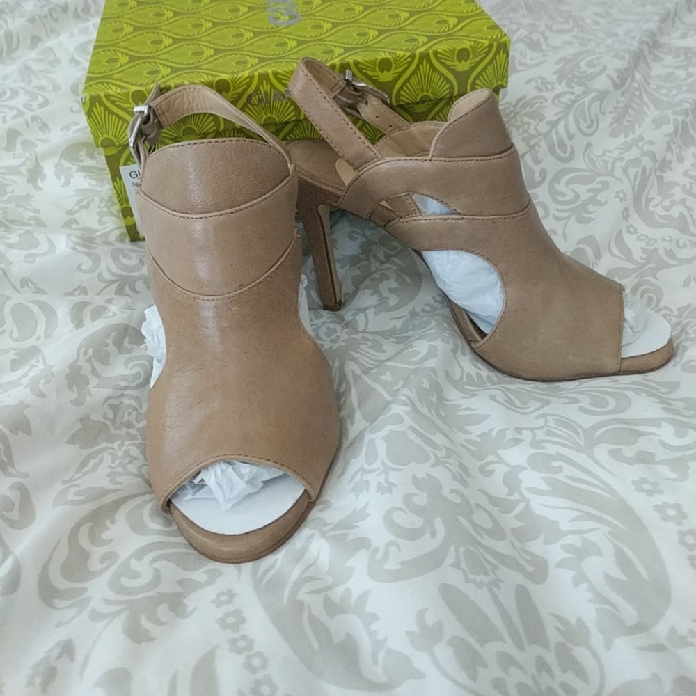 Gianni Bini Kamella Slingbacks